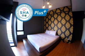  Hide Bangkok Hostel  Бангкок